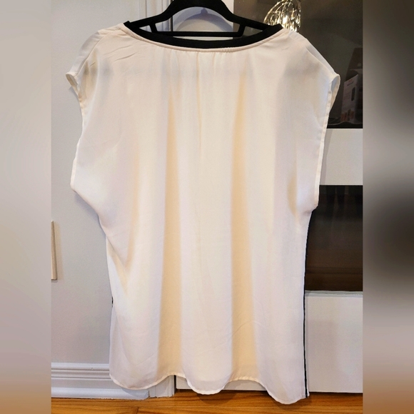 Top - Picture 3 of 3